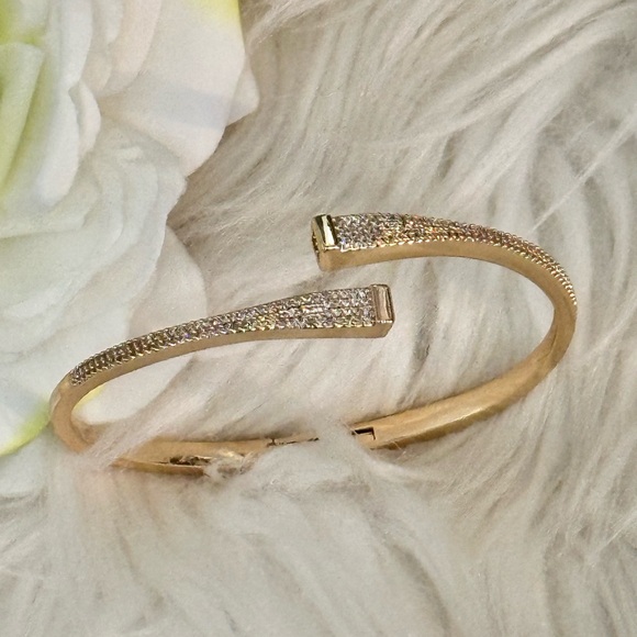 Gold Bangle Bracelet with Micro Pave Diamonds NEW! - Picture 8 of 12